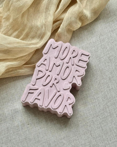 More amor por favor