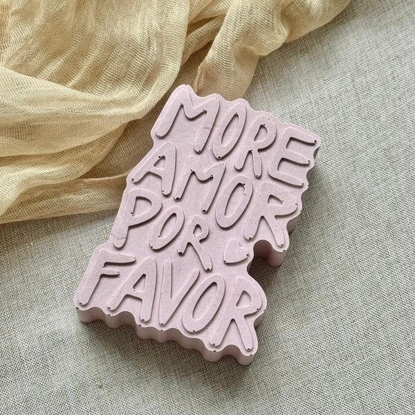 More amor por favor